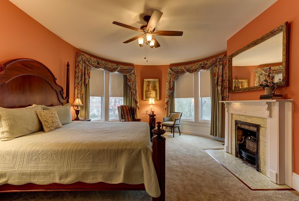 C.W. Worth House Bed And Breakfast Município de Município de Wilmington Quarto foto