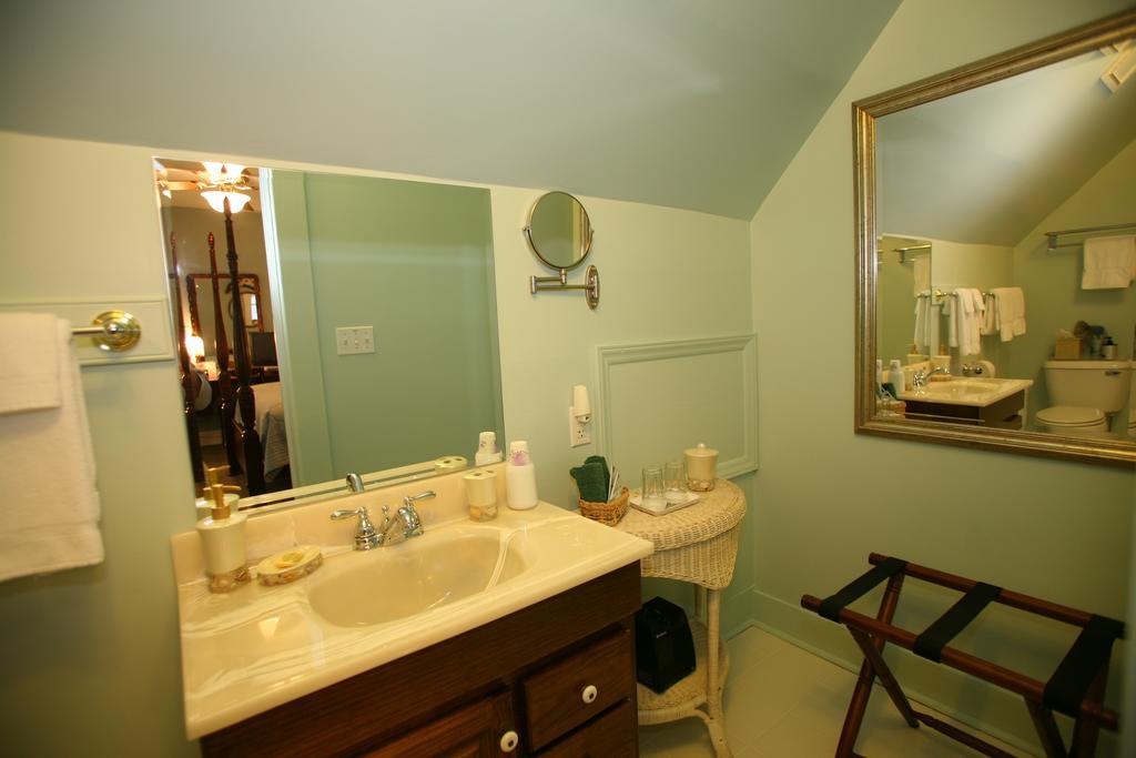 C.W. Worth House Bed And Breakfast Município de Município de Wilmington Quarto foto
